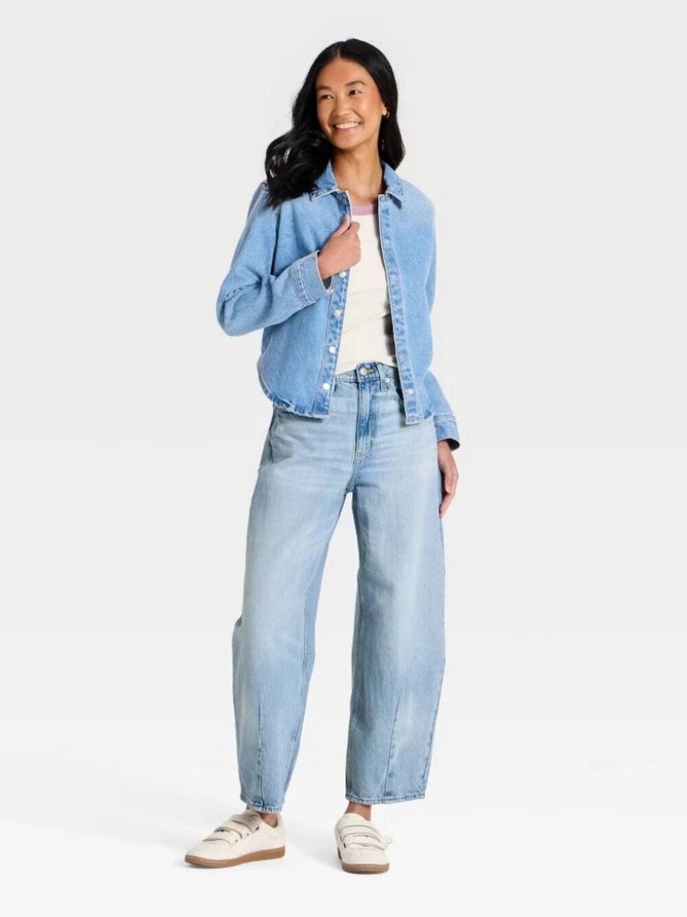 NWT Women's Universal Thread Size 6 (Waist 29in) High-Rise Easy Barrel Jeans